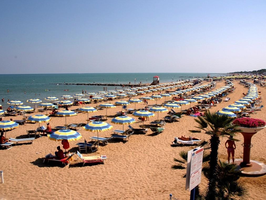 Hotel Delle Nazioni Lignano Sabbiadoro Exterior foto